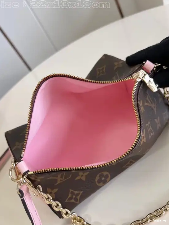 Pouch-22.5*13*13CM LOUIS VUITTON Bloom 0610